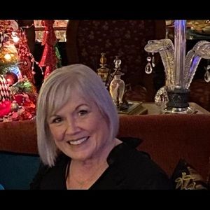 Meet your Posher, Kayren